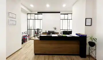 For Rent 150m2 New building Office Newly renovated. Price: 4200$