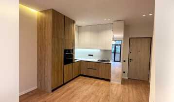 (Auto Translate!) A newly renovated uninhabited apartment is for sale in the newly built HAUSART complex. The apartment is renovated with premium materials, Spanish ceramic granite and Italian heating system. Built-in kitchen.