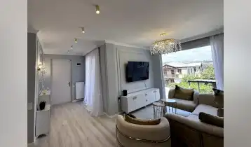 (Auto Translate!) 2-storey apartment for sale. with 3 bedrooms. with 3 bathrooms. 3 balconies. terrace. The location is very good.