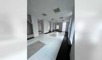(Auto Translate!) Newly renovated universal office/commercial building for rent on Vera, (Melikishvili Avenue) on the side of the road. It can be used for any commercial activity. The space consists of three floors plus a veranda and a small yard.