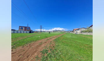 (Auto Translate!) A plot of land is for sale in Tsavkis, in the best place in the residential area, with views of Tbilisi. The plot is in a populated area and all communications go to the side.