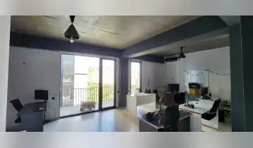 For Rent 396m2 New building Office Renovated. Price: 6000$