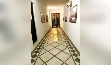 {{ gallery.alt }}