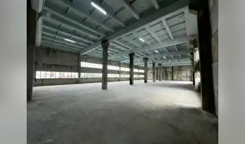 (Auto Translate!) Rent is also considered!!!  Warehouse space for sale with a total volume of 2526 sq/m (land area 1522 sq/m) includes 3 floors that are connected to each other by an internal entrance and also by a freight elevator. The building also includes a 4-storey administrative building.  All types of communications are included in the object: electricity, gas and water.
