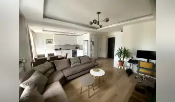  67m2 Нестандартный Новостройка  с новым ремонтом. : 112000