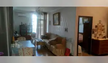 იყიდება 76m2 არასტანდარტული ახალი აშენებული ბინა რემონტით. ფასი: 175000$