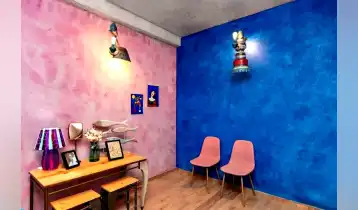 {{ gallery.alt }}