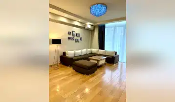 იყიდება 110m2 არასტანდარტული ახალი აშენებული ბინა ახალი რემონტით. ფასი: 240000$