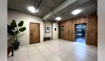 {{ gallery.alt }}