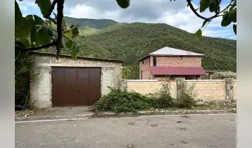 იყიდება 155m2 ახალი აშენებული საკუთარი სახლი შავი კარკასი. ფასი: 150000$