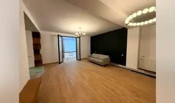  იყიდება ახალი გარემონტებული ბინა ლისზე. 3 საძინებლით( "მასტერ ბედრუმი") დამოუკიდებელი სამზარეულო, აივნით და დამოუკიდებელი 60 კვადრატამდე ტერასით ჩაშენებული კარადებით , კონდენცირებით, სამზარეულოს ტექნიკა, სარეცხის მანქანით, ბინა არის უცხოვრებელი.