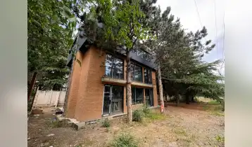 იყიდება 289m2 ახალი აშენებული საკუთარი სახლი შავი კარკასი. ფასი: 850000$