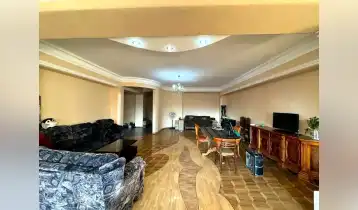For Sale 250m2 Nonstandard Old Building Flat Old renovated. Price: 320000$
