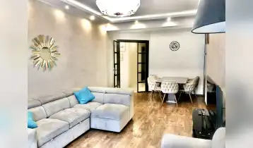 ქირავდება 140m2 არასტანდარტული ახალი აშენებული ბინა ახალი რემონტით. ფასი: 2300$