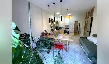 Продается 126m2 Нестандартный Новостройка Квартира с новым ремонтом. Цена: 212750$