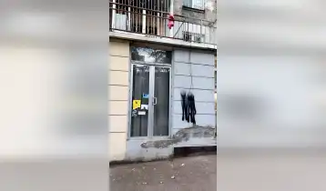 (Auto Translate!) An apartment for sale on Kandelaki, which can be used as an office, entrance from the street.