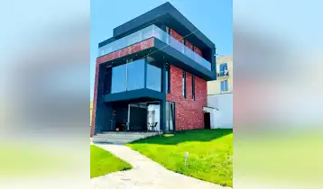 Продается 300m2 Новостройка Дом с новым ремонтом. Цена: 400000$