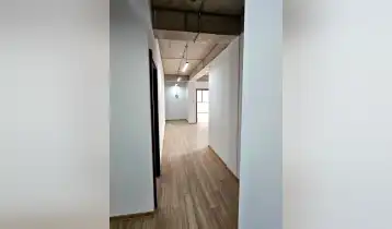{{ gallery.alt }}