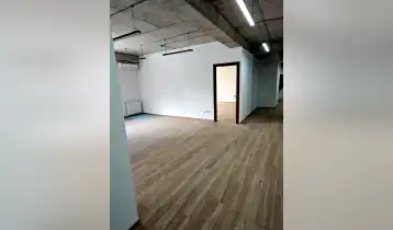 {{ gallery.alt }}