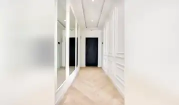 {{ gallery.alt }}