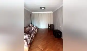ქირავდება 90m2 ქალაქური ძველი აშენებული ბინა რემონტით. ფასი: 650$