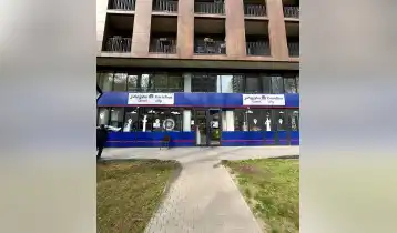 (Auto Translate!) Carrefour for five years rented, commercial space in the prestigious, sleeping district of the city in a modern new, prestigious building.