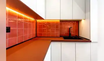 {{ gallery.alt }}