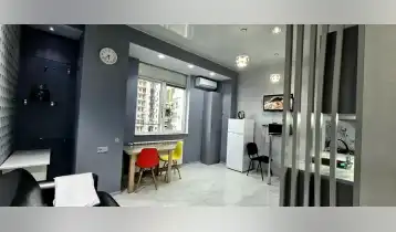 Продается 42m2 Нестандартный Новостройка Квартира с новым ремонтом. Цена: 90000$