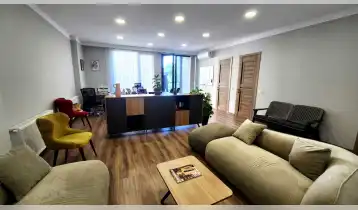 For Rent 74m2 New building Office Renovated. Price: 1250$