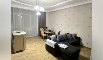 იყიდება 57m2 არასტანდარტული ახალი აშენებული ბინა რემონტით. ფასი: 140000$