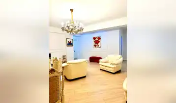 სასწრაფოდ იყიდება 4 ოთახიანი ბინა. ორთაჭალაში. ქალაქის ცენტრიდან, თავისუფლების მოედნიდან 3 კილომეტრში ავეჯით და სამზარეულოს სრული ჩაშენებული ტექნიკით. ბინის რემონტისას გამოყენებულია ესპანური, გერმანული და ავსტრიული ეკოლოგიურად სუფთა სამშენებლო მასალები. საღებავები ტყვიის შემცველობის გარეშე. მნიშვნელოვანია ოთახების განლაგება 4 ოთახს აქვს აივანი. მისაღები არის კვადრატული ფორმის. (ძირითადად მსგავსი ფართის ბინებში მისაღები ვიწროა)
კორპუსს აქვს ვერანდა 600 კვ-მდე ბუხრით.
რაც ყველაზე მნიშვნელოვანია კორპუსი მყარ