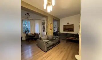 For Sale 133m2 Nonstandard Old Building Flat Old renovated. Price: 360000$