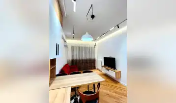 {{ gallery.alt }}