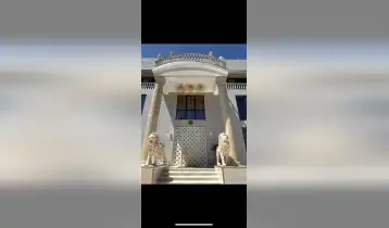 {{ gallery.alt }}