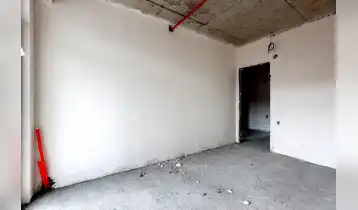 {{ gallery.alt }}