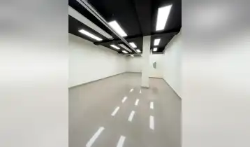 {{ gallery.alt }}