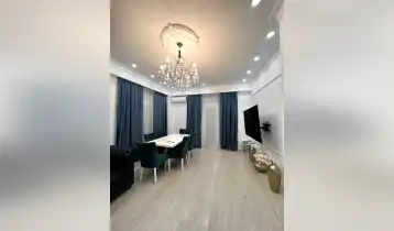 იყიდება 162m2 არასტანდარტული ახალი აშენებული ბინა ახალი რემონტით. ფასი: 277000$
