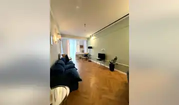 For Rent 95m2 Nonstandard New building Flat Newly renovated. Price: 1650$