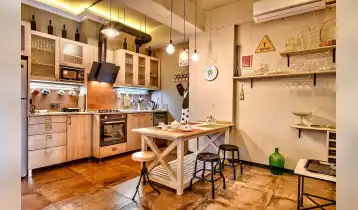 For Rent 100m2 Nonstandard New building Flat Newly renovated. Price: 1650$