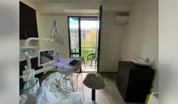 For Sale 53m2 New building Commercial Space (Clinic) Renovated. Price: 238500$