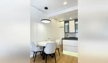  57m2 Нестандартный Новостройка  с новым ремонтом. : 118500