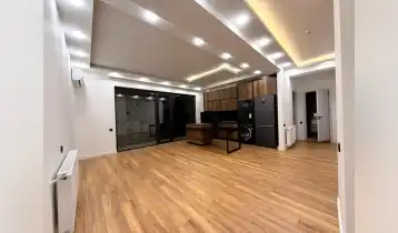 იყიდება 88m2 ქალაქური ახალი აშენებული ბინა ახალი რემონტით. ფასი: 215000$