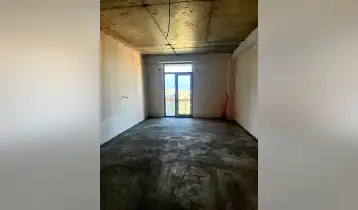 {{ gallery.alt }}