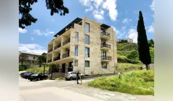 Продается 44m2 Нестандартный Новостройка Квартира с новым ремонтом. Цена: 66000$