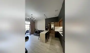 Продается 71m2 Нестандартный Новостройка Квартира с новым ремонтом. Цена: 143000$