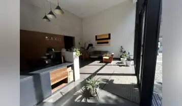 (Auto Translate!) In Vake, on Chavchavadze Avenue, Axis Corps is selling a new built 2 bedroom apartment with a beautiful veranda. The apartment is very cozy and bright, fully arranged for living. Renting is also possible.