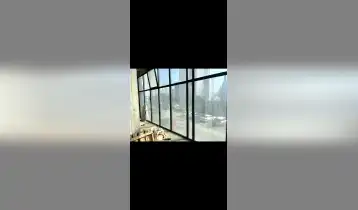 (Авто перевод!) Пространство в деревне. В Дигоми, в 100 метрах от маршала Геловани проспекта, на противоположной стороне есть автобусная остановка. Пространство принадлежит LLC, находится в черном рамке. Вы также можете рассмотреть офисное пространство.
