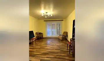 Продается 63m2 Городской Старая постройка Квартира со старым ремонтом. Цена: 95000$