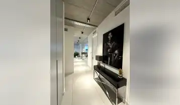 {{ gallery.alt }}