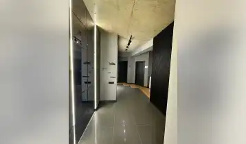 {{ gallery.alt }}